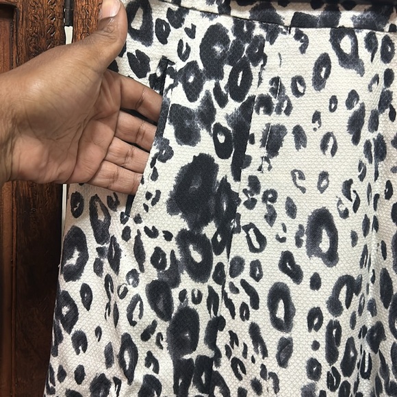 Tracy Reese New York Snow Leopard-Print Pleated Mini Skirt - Picture 4 of 8